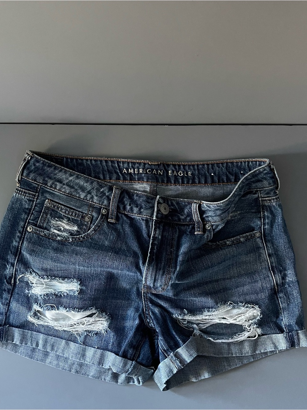 American Eagle Tomgirl Midi Distressed Cuffed Denim Shorts 12 Summer 5492 Vacay